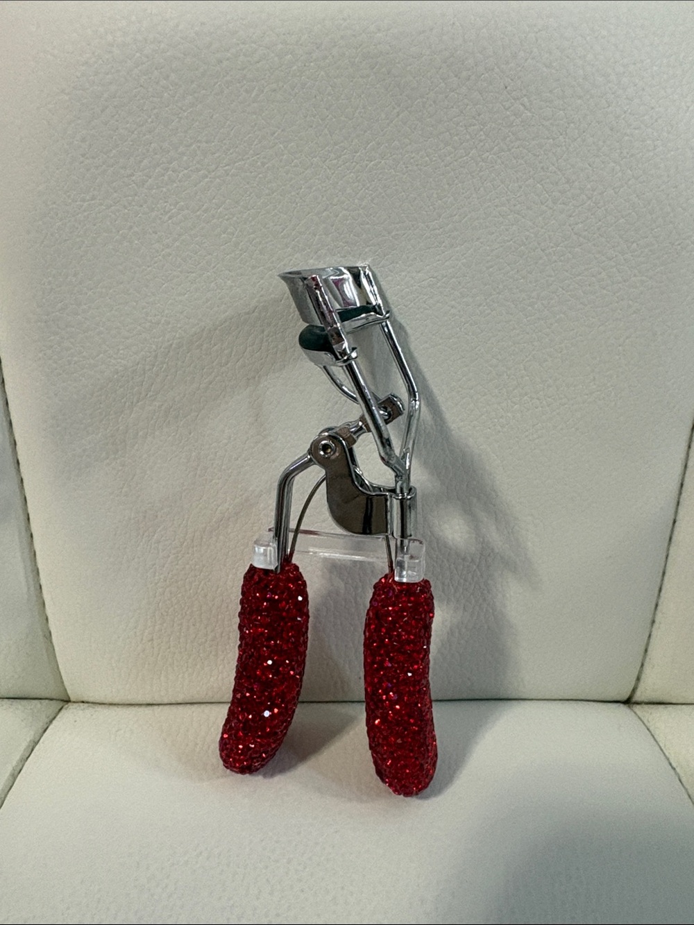 Red Glitter Eyelash Curler